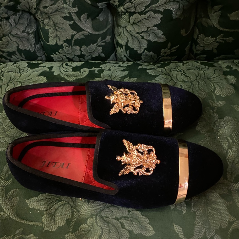 Men’s dress shoes